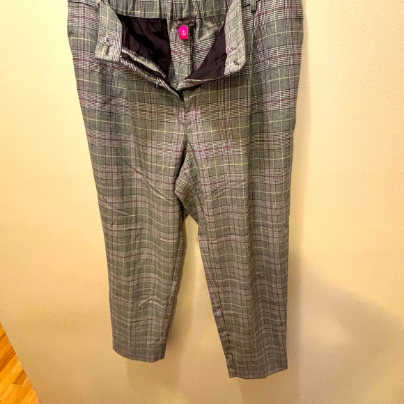 Vince Camuto - Picture 6 of 9